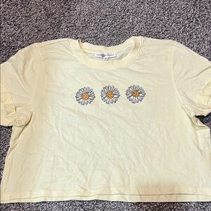 Yellow Daisy Graphic Tee